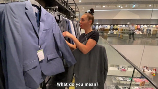 Давно я в H&M не заходил, а там ведь в раздевалке минетик делают