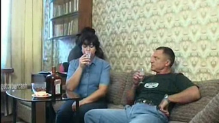 Бухие свингеры обменялись женами и сладко сношаются